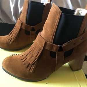 Chase & Chloe booties
